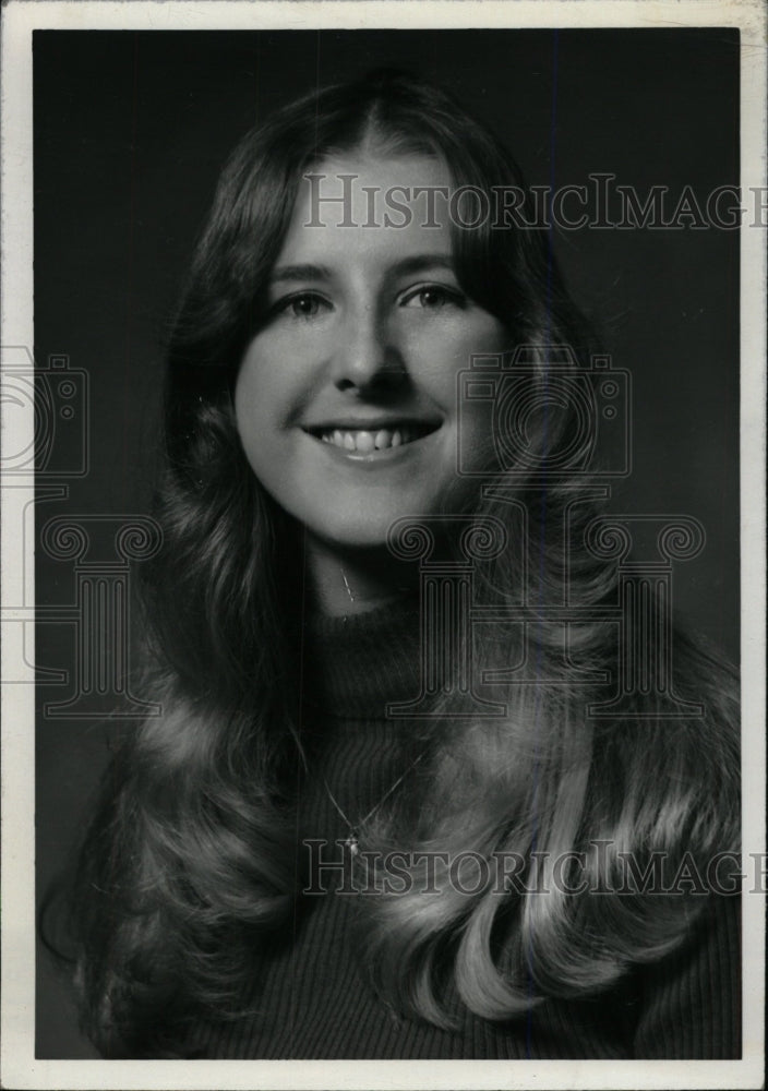 1976 Press Photo Janie Forge Young Career Woman of the- RSA00607 - Historic Images