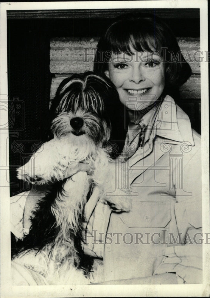 1977, June Lockhart American actress TV Stag- RSA00699 - Historic Images