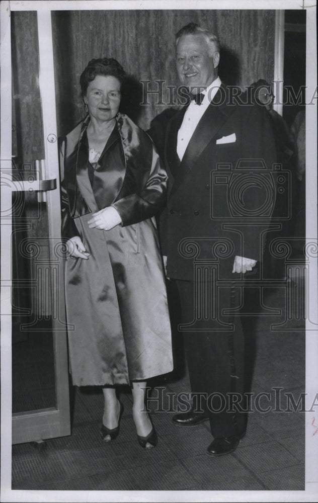 1956 Mr. And Mrs. Roger Mead - Historic Images