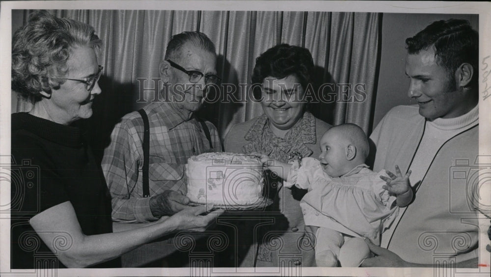 1968 Four Generations Of Behrens Celebrate - Historic Images