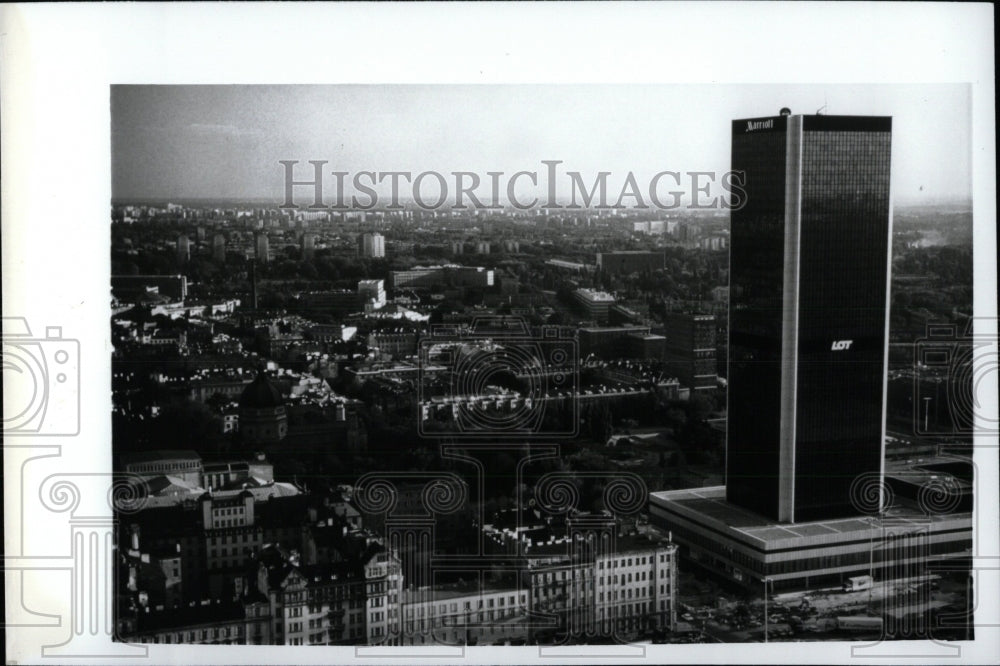 1990 Press Photo Hitler ordered Warsaw reduced to rubbl- RSA02025 - Historic Images