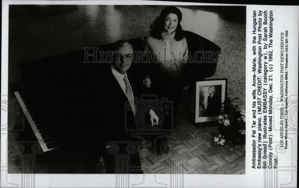 1993 Amb Pal Tar With Wife New Piano - Historic Images