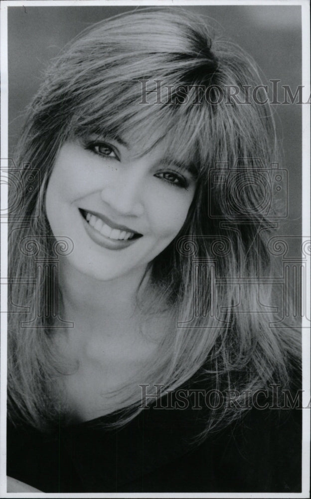 1994 Press Photo Crystal Lynn Bernard Wings - Historic Images