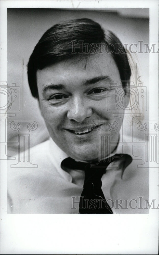 1983 Jay Carr news writer Black tie - Historic Images