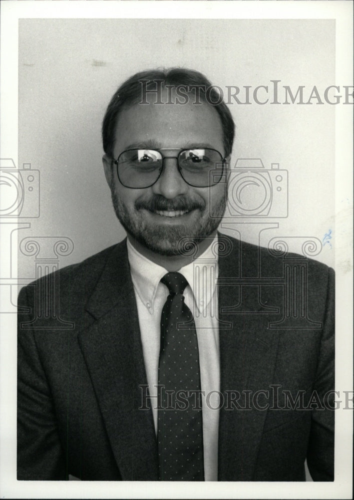 1988 Thomas D. Trzos Businessman Director F - Historic Images