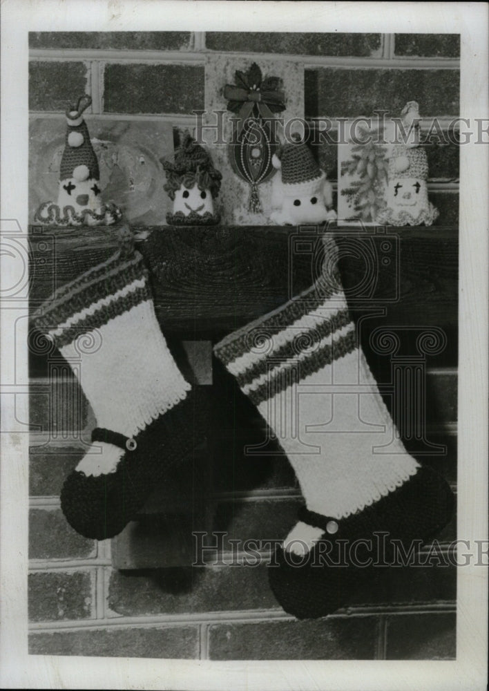 1976 Christmas Mary Jane Slippers-Historic Images