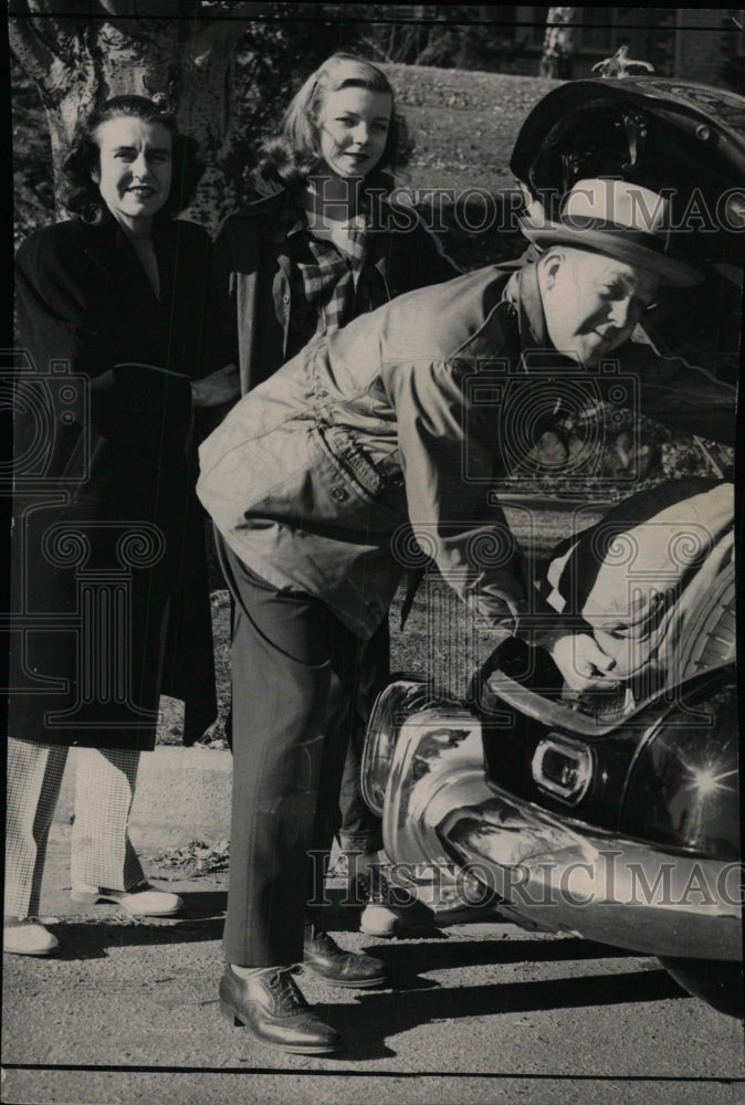 1946 John Carroll congressman Colorado auto - Historic Images