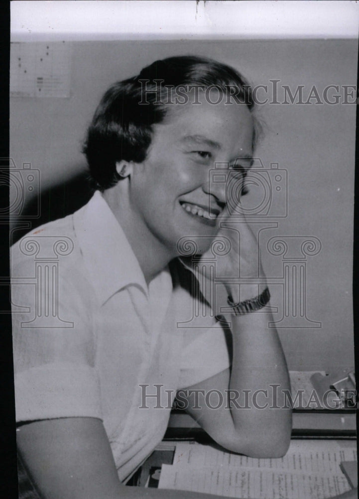 1957 Press Photo Marie Hickey Pontiac Nurse- RSA04391 - Historic Images