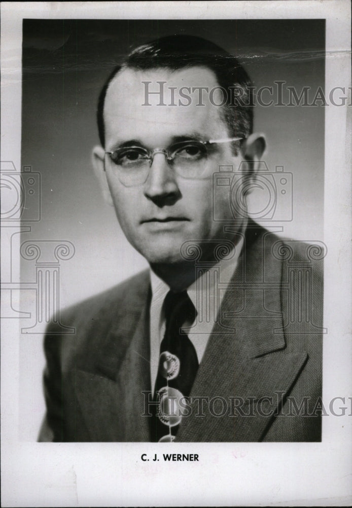 1954 Press Photo C. J. Werner General Motors- RSA04513 - Historic Images