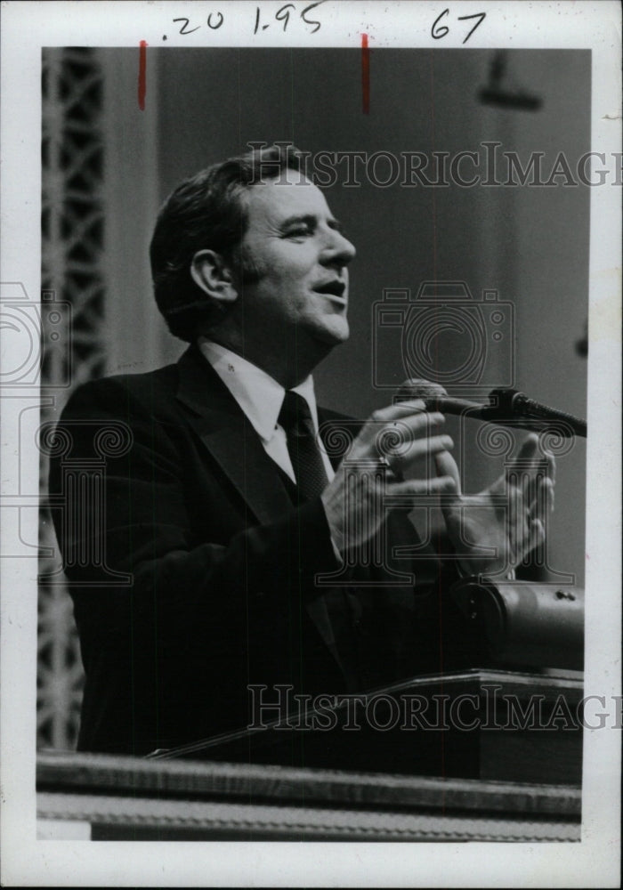 1982 Press Photo Jerry Falwell Moral Majority Organizat - Historic Images