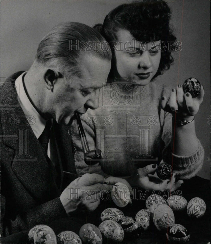 1948 Louis J. Jay Marjorie Kastens Egg Pain - Historic Images