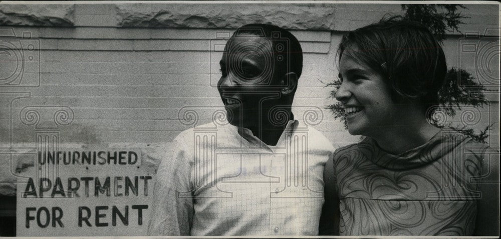 1968 Press Photo Kenny Jay June Reeves &quot;Integrated Coup- RSA05273 - Historic Images