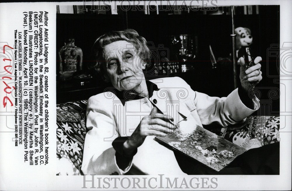 1989 Author Astrid Lindgren Swedish Embassy - Historic Images