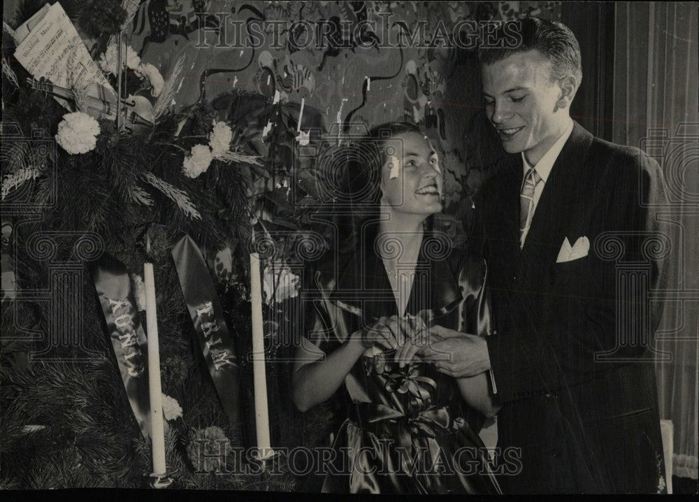 1953 Engagement Of Cynthia Anne Schwalbe To - Historic Images