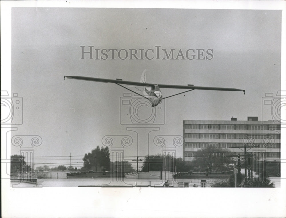 1964 Airplane Glider Soars In For Landing P-Historic Images