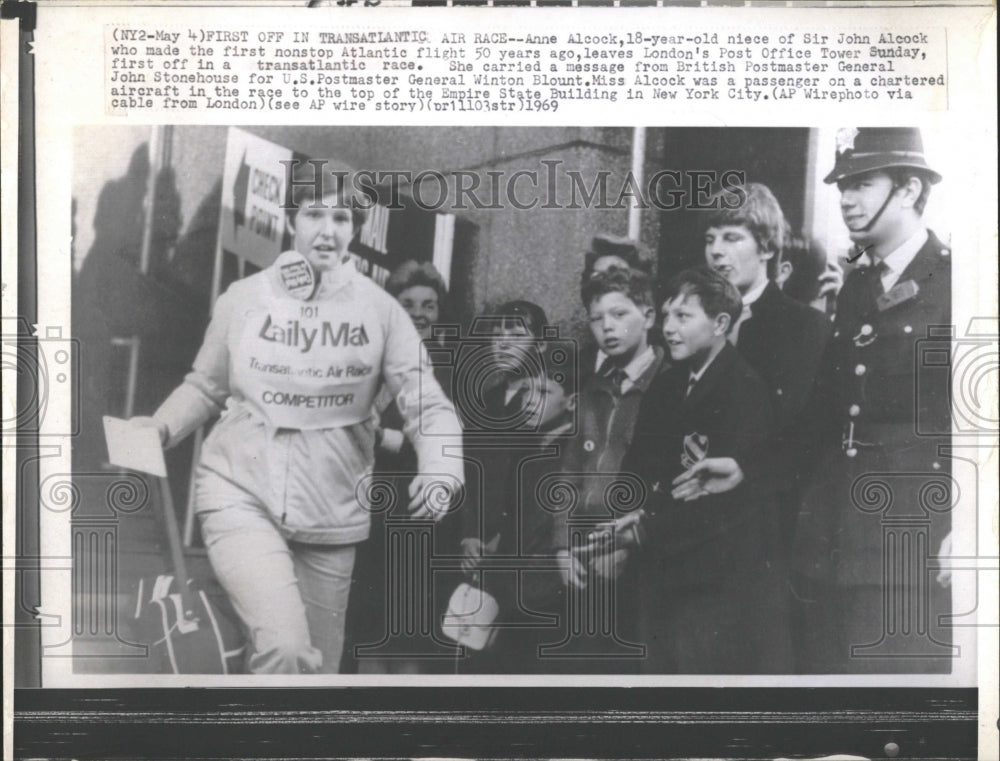 1969 Press Photo Anne Alcock Sir John Atlantic Flight L - Historic Images