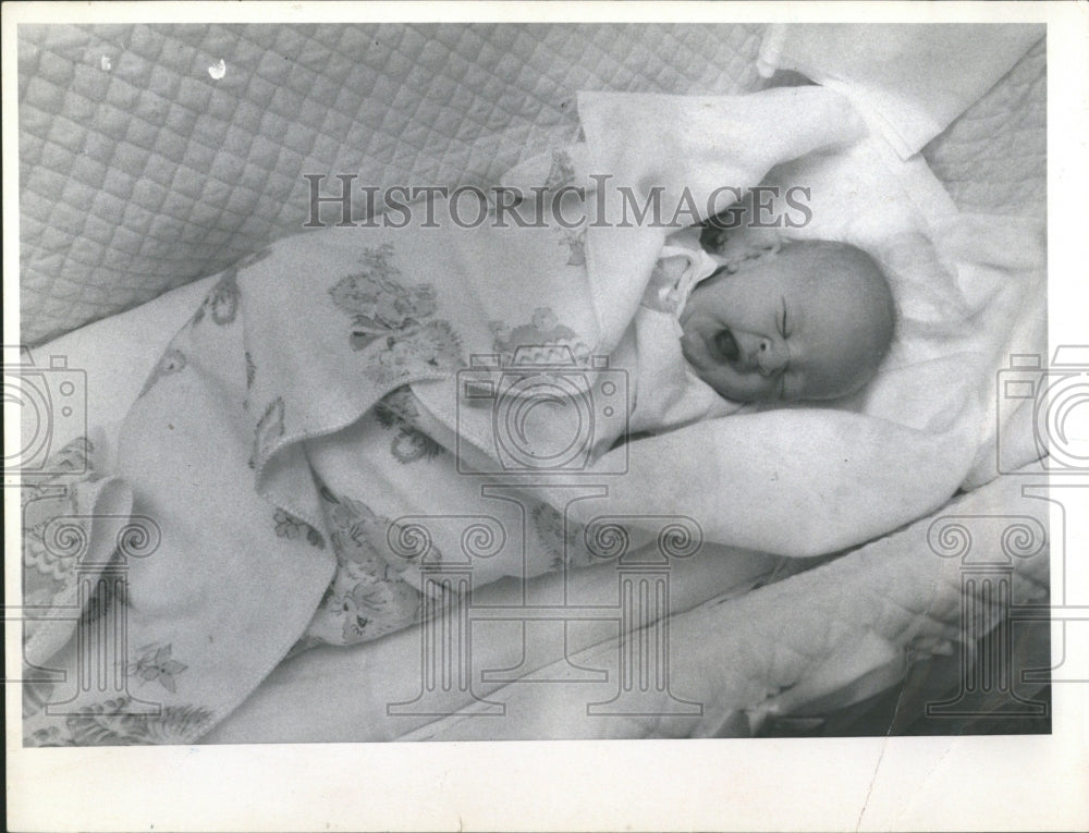 1967 Children Home Society Baby Weaver Trip - Historic Images
