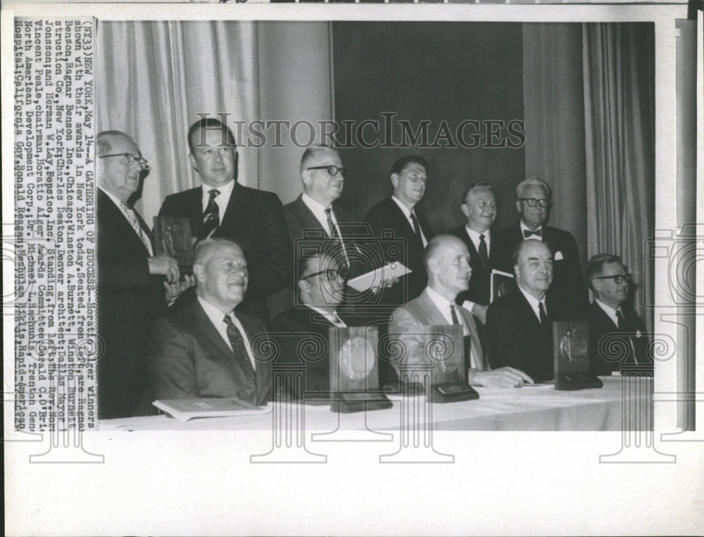 Press photo Horatio Alger winners - Historic Images