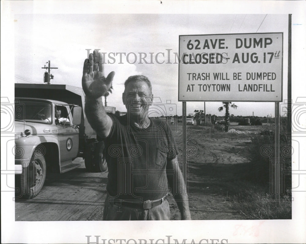 1964 Press Photo Louis Major, 62nd Avenue North Sanitar- RSA06259 - Historic Images