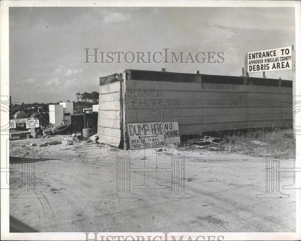 1966 Press Photo Seminole residents protest dump odors- RSA06295- Historic Images