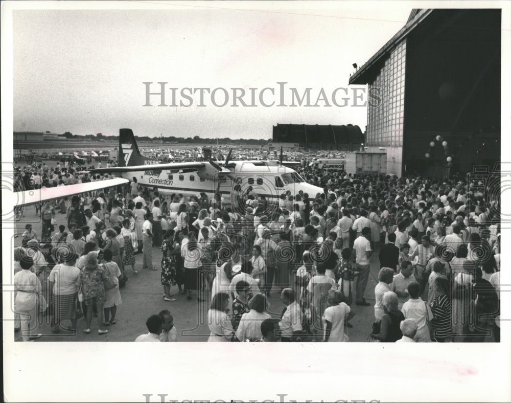 1988 Press Photo Midway Airlines Taste of Midway Party - Historic Images