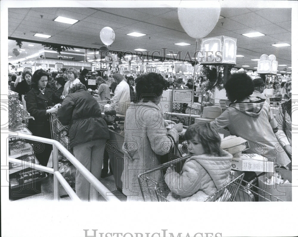 1974 Super Market Couton Center Road Ford M-Historic Images