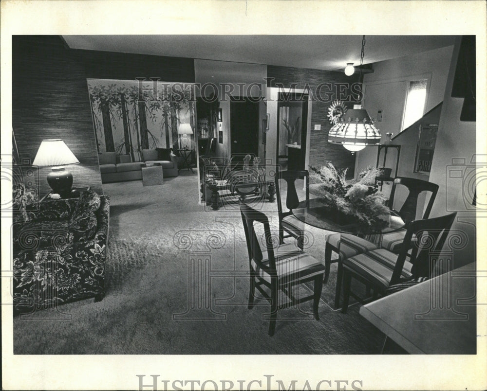 1975 interior Linden model HeatherRidge sil - Historic Images