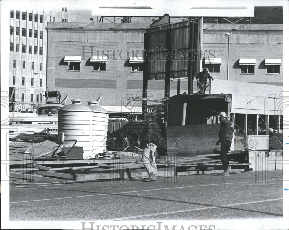 1971 Press Photo Detroit Storms- RSA06933 - Historic Images