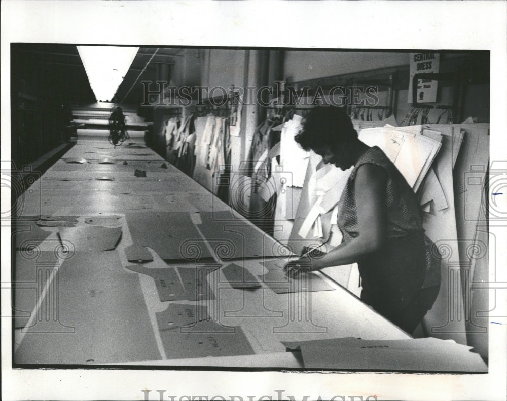 1979 Chicago apparel manufacturer Phil Suda-Historic Images