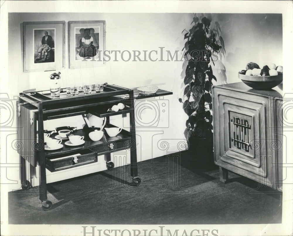 1953 Press Photo This is a Solid Mahogany Serving Wagon- RSA07329 - Historic Images