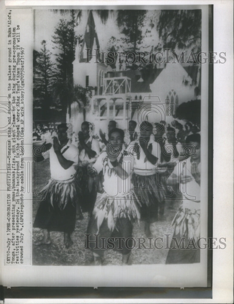 1967 Tongans sing dance Palace ground Muka-Historic Images