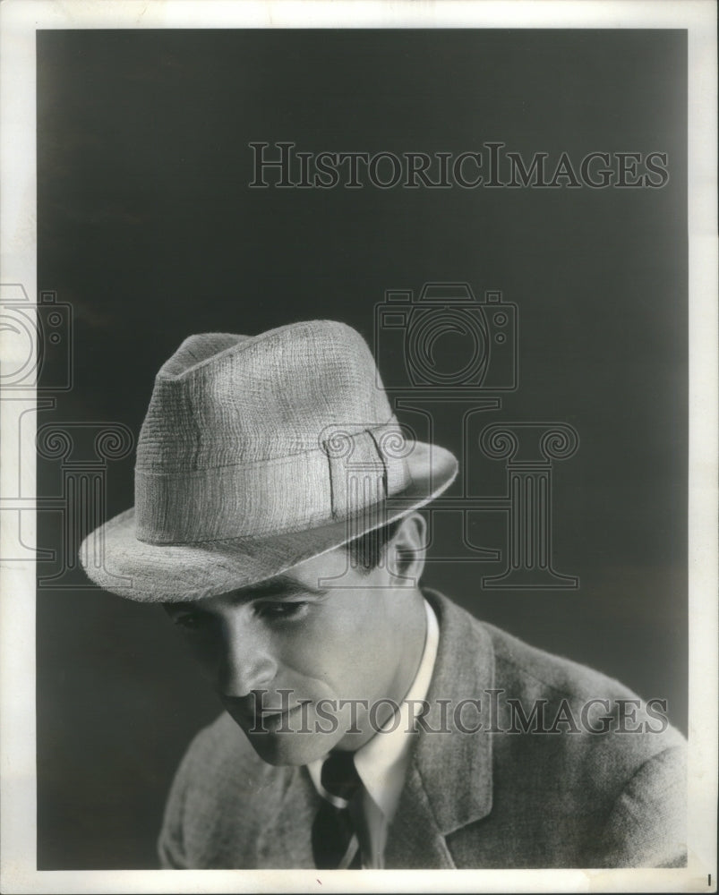 1964 Press Photo Knox Sportscaster Casual Men&#39;s Hat- RSA07769 - Historic Images