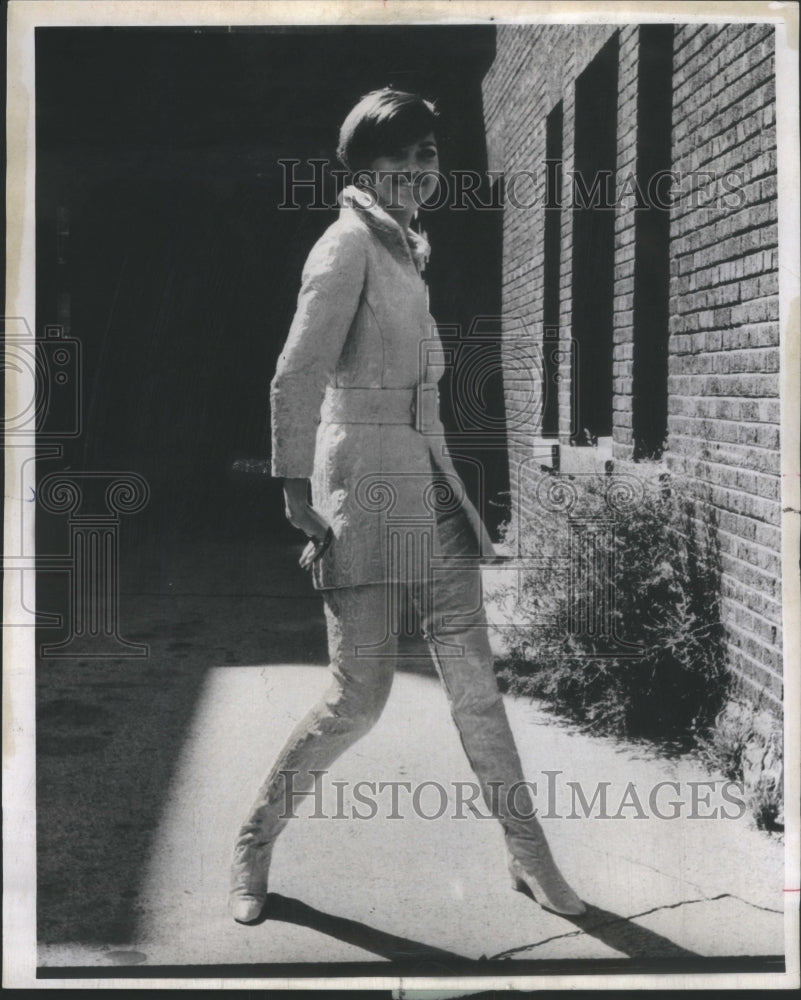 1967 Fashion Barocco Italy Pantsuit Gold Br-Historic Images