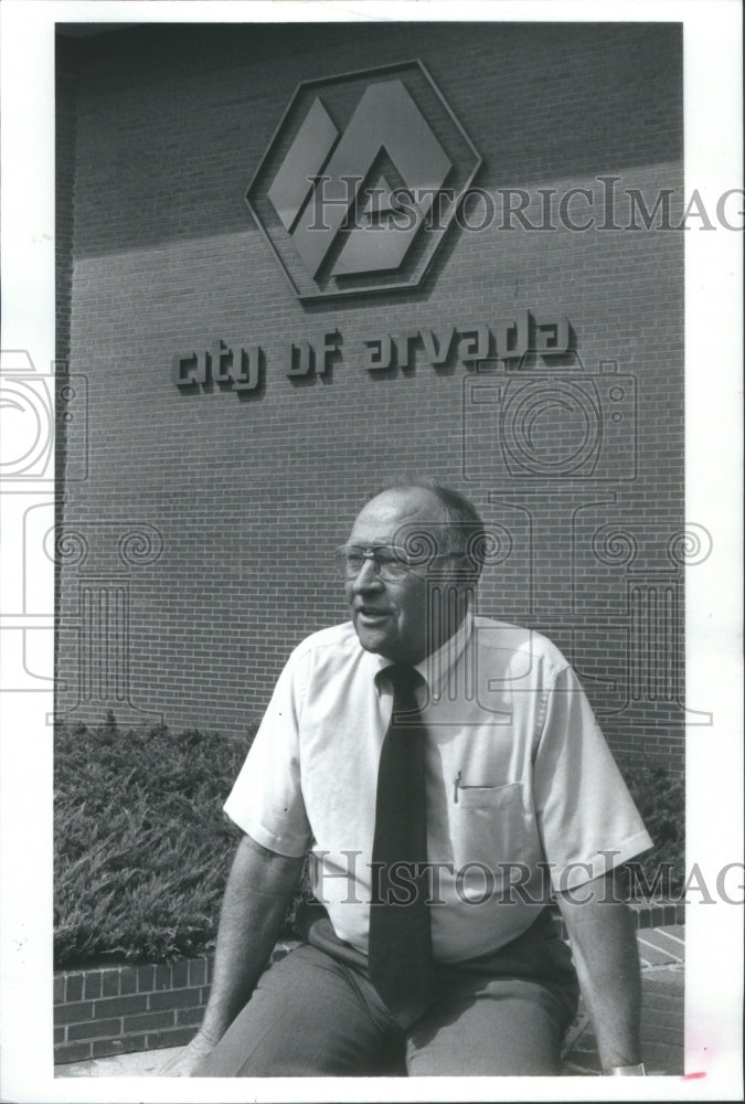 1982 Press Photo Retired Vet; Former Mayor G.H. Gilbert- RSA08817 - Historic Images