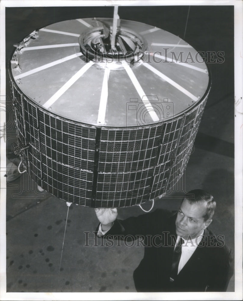 1963 Synchronous satellite Dr Allen Puckett - Historic Images