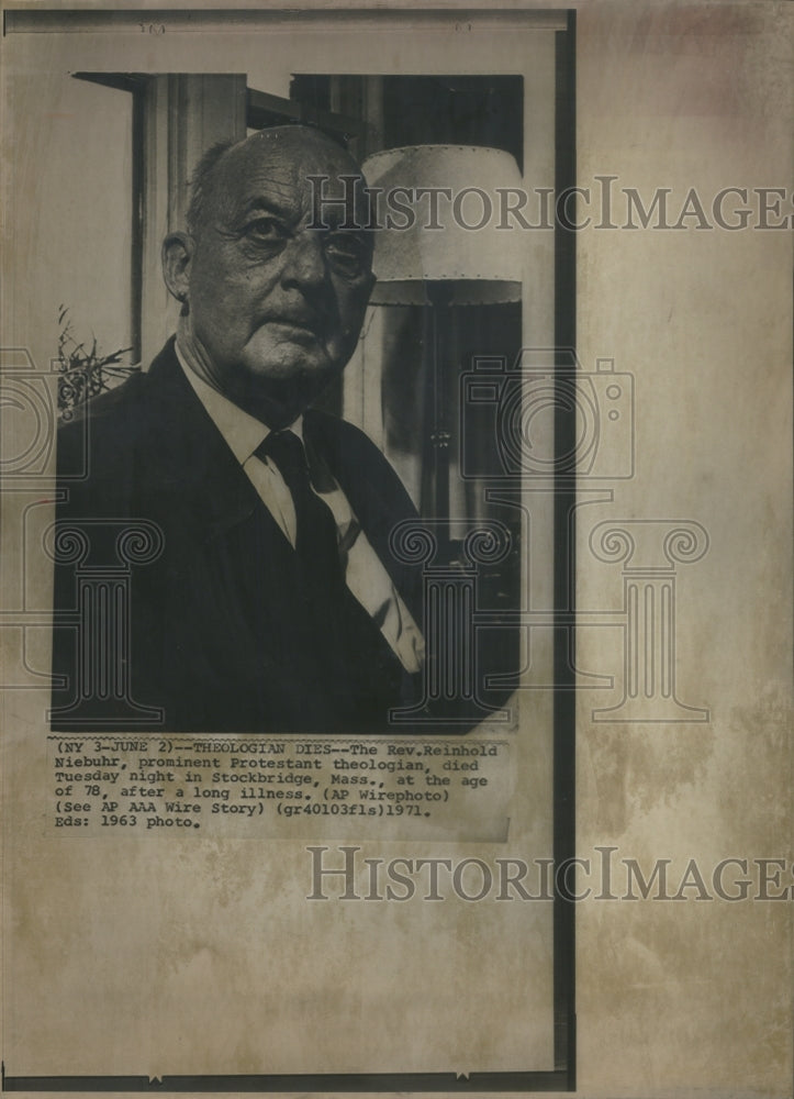 1963 Press Photo Reinhold Theologian Stockbridge Mass- RSA10207- Historic Images