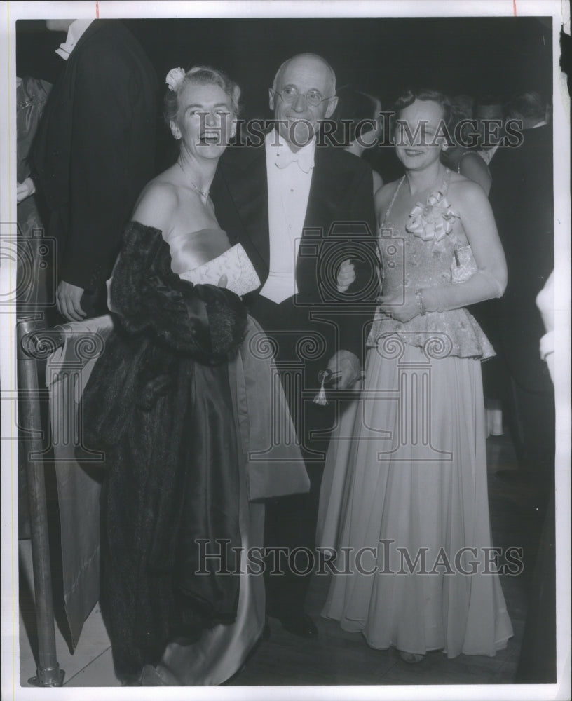 1953 Dan Thornton Albert Mitabel Robert - Historic Images