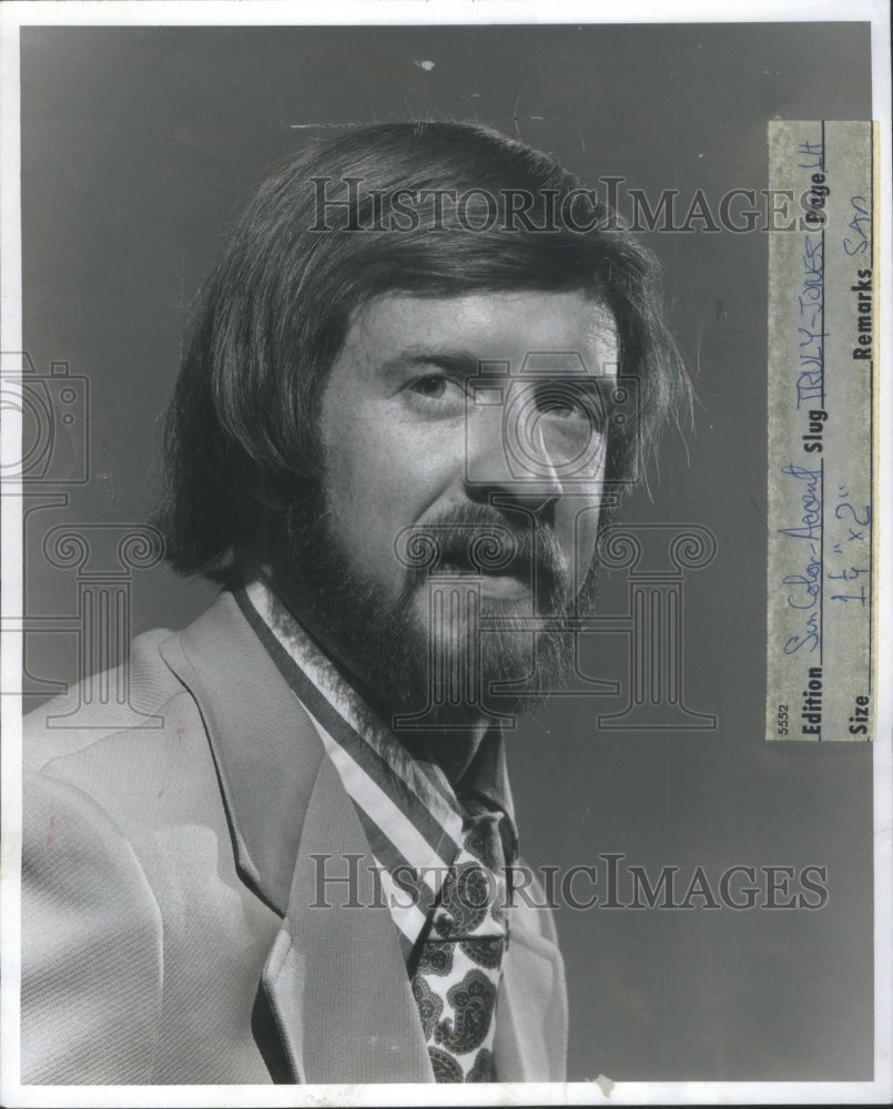 1975 Press Photo Timothy Stuart Jones American composer- RSA12083 - Historic Images