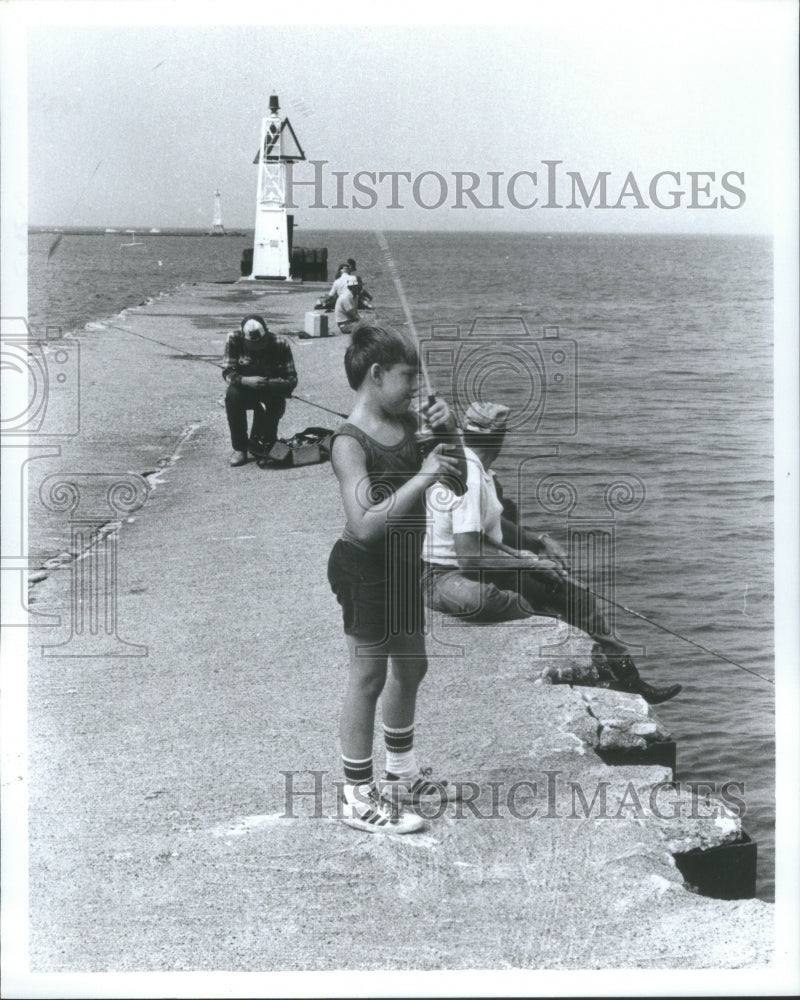 1983 Port Huron Pier Break wall fishing Ext - Historic Images