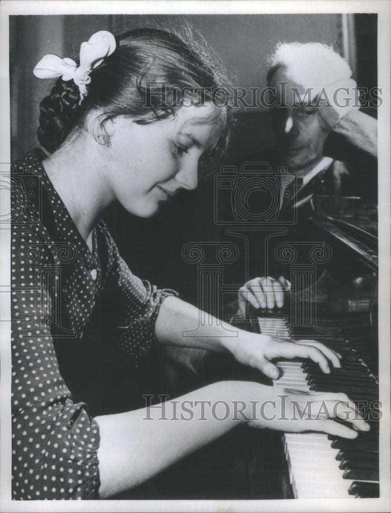 1959 Valentina Semonava Plays a Selection o - Historic Images