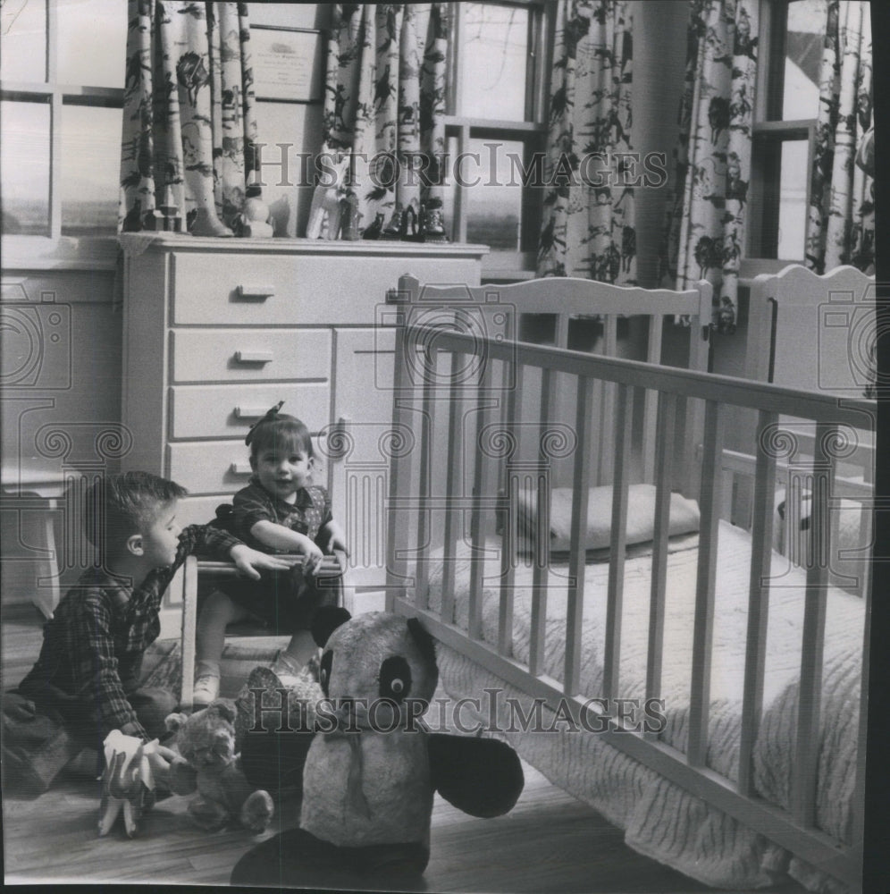 1953 Press Photo Children Bedroom large back porch Albe- RSA12799 - Historic Images