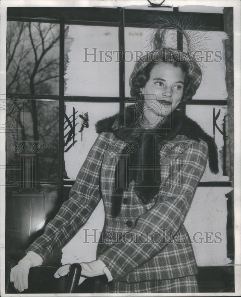 1950 Detroit Socialite Mrs. Truman H. Newbe - Historic Images