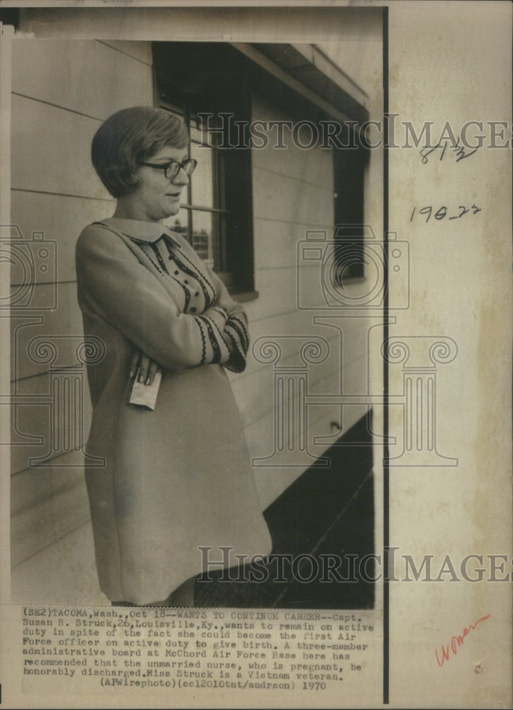 1970 Press Photo Capt. Susan R. Struck/Pregnant Active- RSA14463 - Historic Images