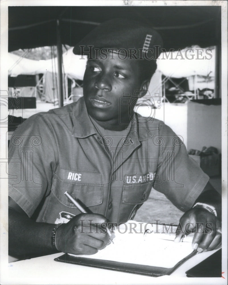 1977 Press Photo U.S. Air Force Cadet Edward A. Rice Wi - Historic Images