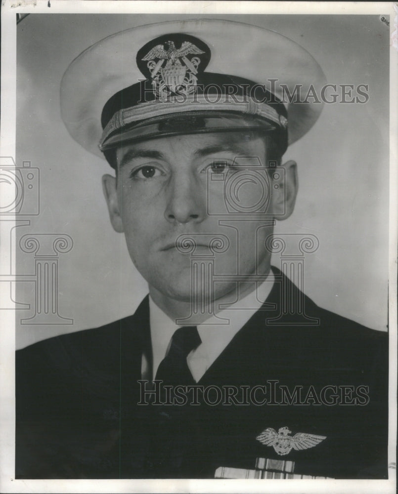 1952 Press Photo Lt. Comdr. Robert L. Doering U.S. Navy- RSA14823- Historic Images