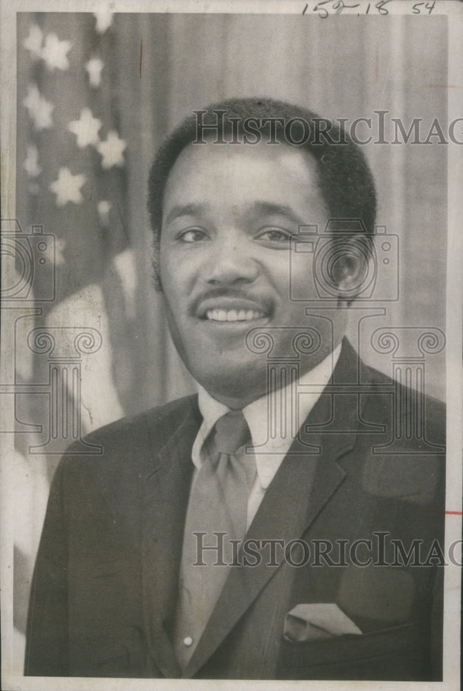 1970 Press Photo Dejustice Coleman veteran officer Bill- RSA14865 - Historic Images