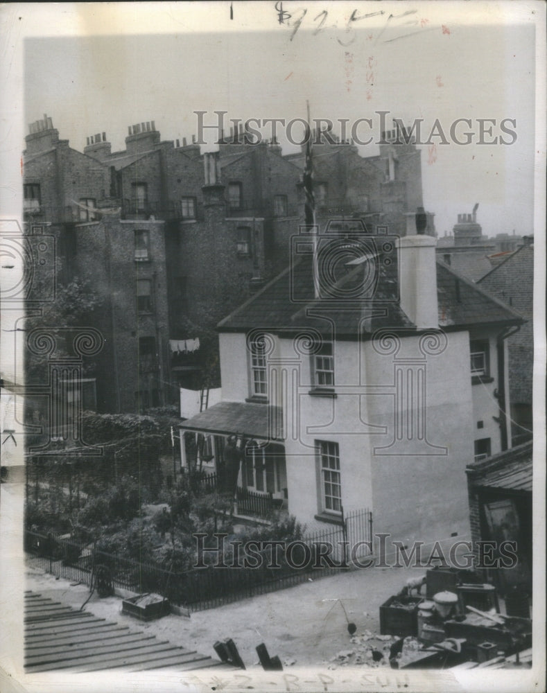 1946 Charles Hancock Built Impressive House - Historic Images