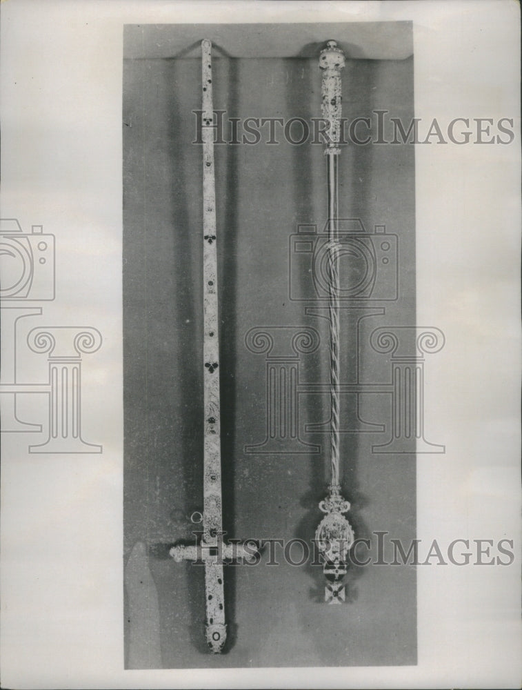 1937 Press Photo Royal Scepter Jeweled Sword Picture- RSA15179 - Historic Images