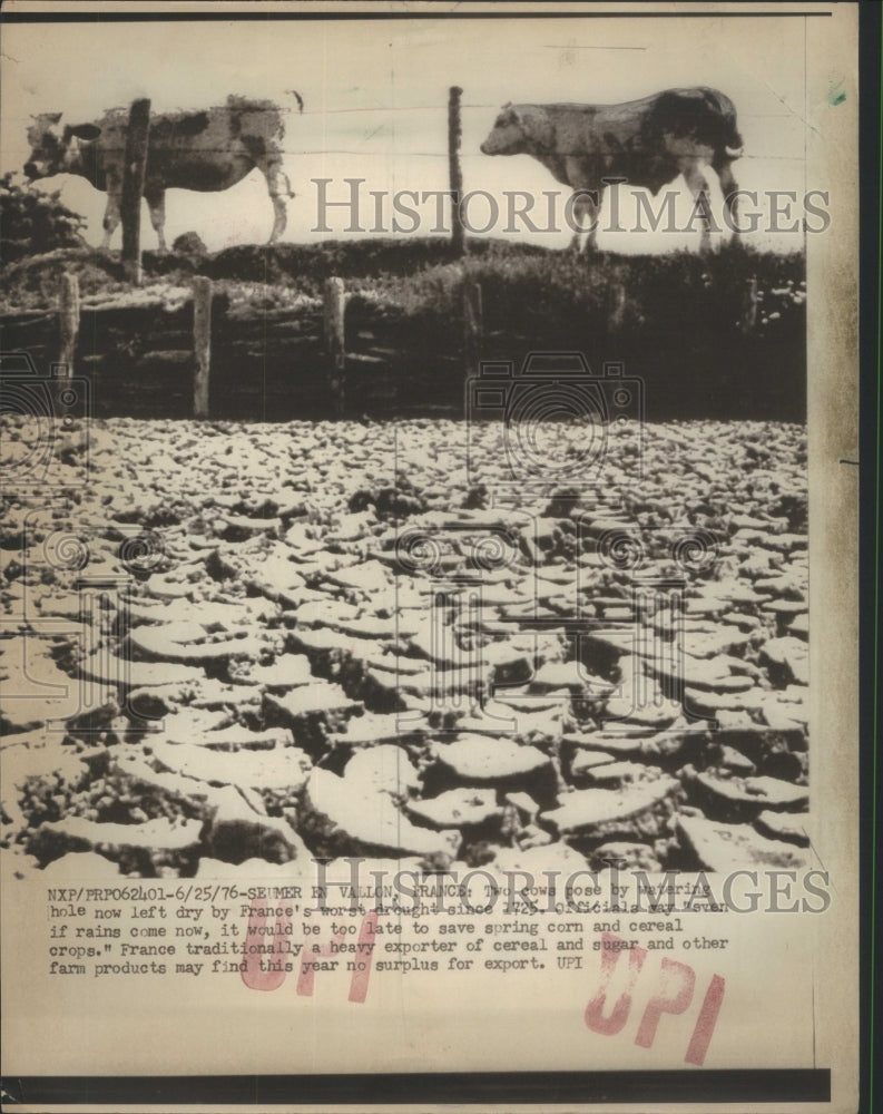 1976 Press Photo France Dry Drought Disaster- RSA15327 - Historic Images