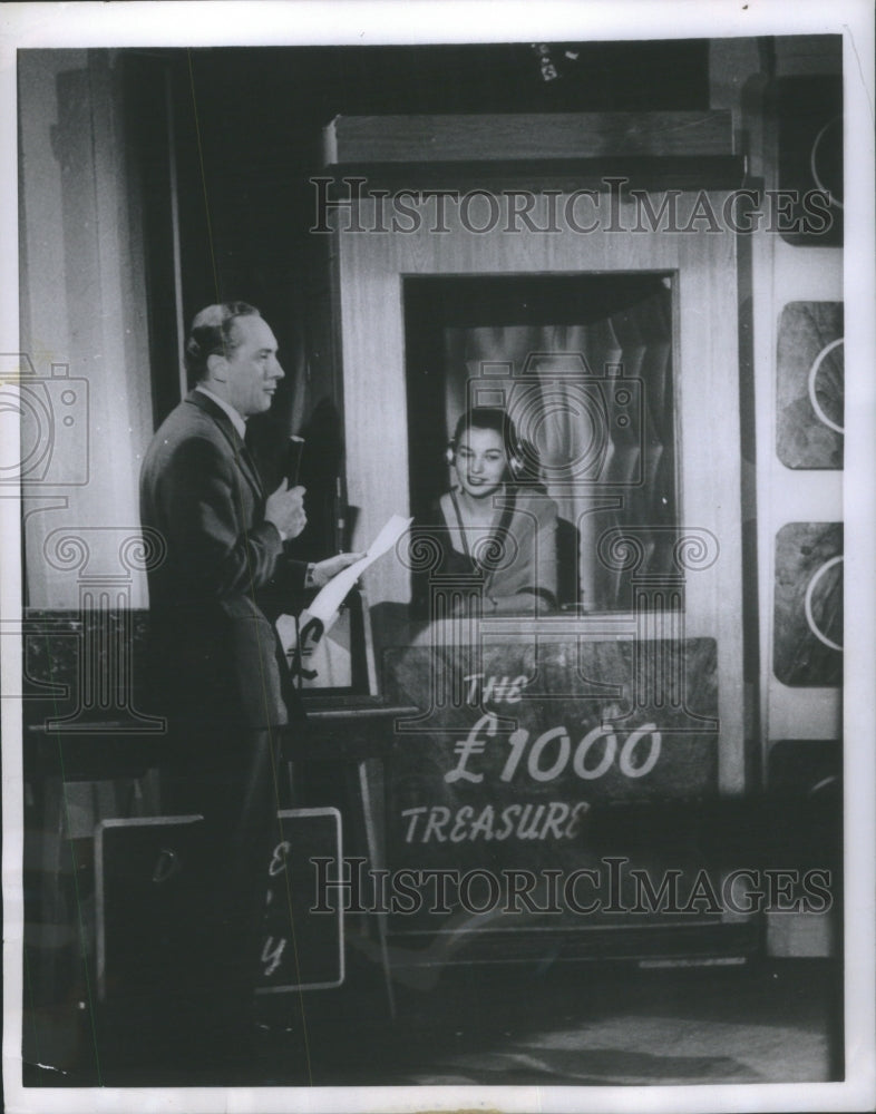 1956 TV Quiz Britain Robin Burke Pretty Big - Historic Images